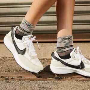 Nike Women's Size 9 Waffle Debut Tennis Shoes Sneakers DH9523 Sandrift Black